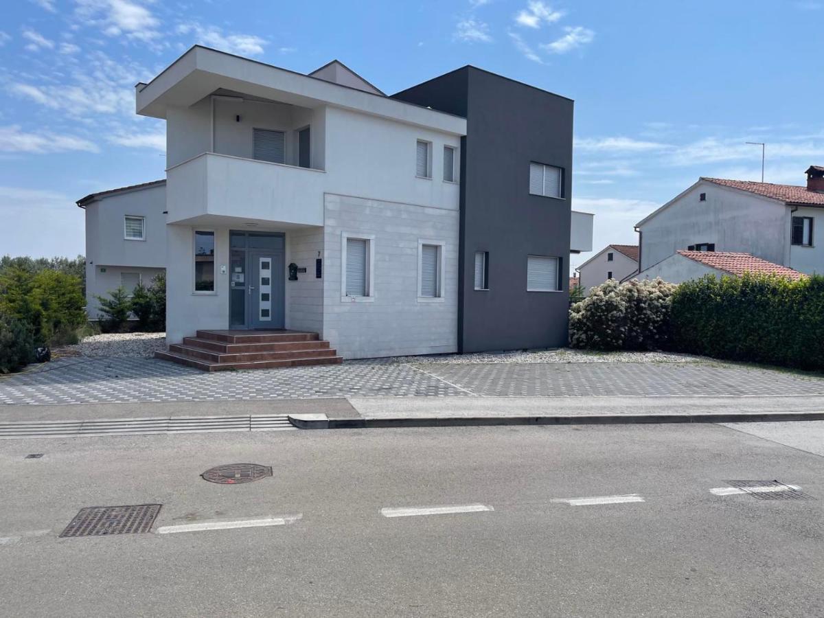 Apartments Peti Пула Экстерьер фото