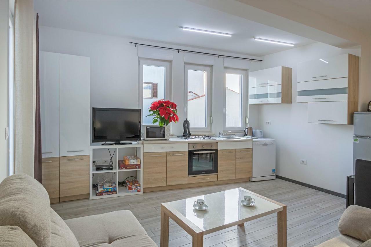 Apartments Peti Пула Экстерьер фото
